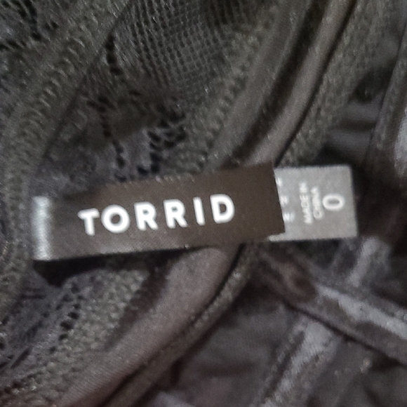 Torrid Black Strappy Lace Bra - Picture 2 of 8